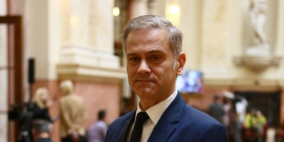 Borko Stefanović, potrčko tajkuna Dragana Đilasa, pokušao je da umanji značaj nastupa predsednika Srbije Aleksandra Vučića u Njujorku, ali je ubrzo zažalio pošto je dobio odgovore od kojih bride obrazi.