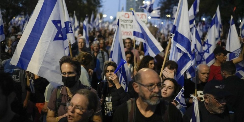 Izrael prepolovljen na dva dela! Bukti nemir na ulicama Tel Aviva, ovo može značiti građanski rat?
