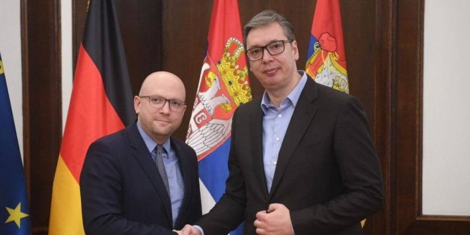 Vučić: Srbija će se suprotstaviti pripremljenim poniženjima u SE i UN!