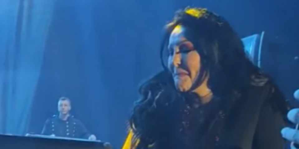 Dragana Mirković prolila more suza na nastupu! Pevačica se slomila dok je pevala pesmu "Jedini moj" (VIDEO)