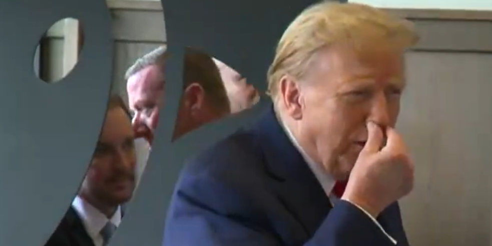 Tramp ušao u restoran i sve častio, a onda je video radnicu sa pirsingom u nosu - reakcija hit na mrežama! (VIDEO)