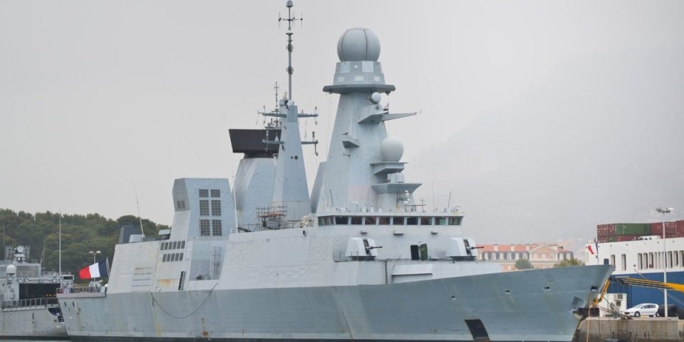 Vojska odmah otvorila vatru: Preletanje dronova nad ključnim nuklearnim objektom izazvale paniku u Francuskoj