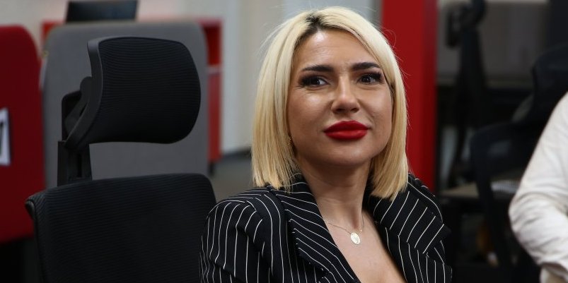 "Branko, ti si vitez": Jovana Jeremić zbog Babićevog gesta ostala bez teksta