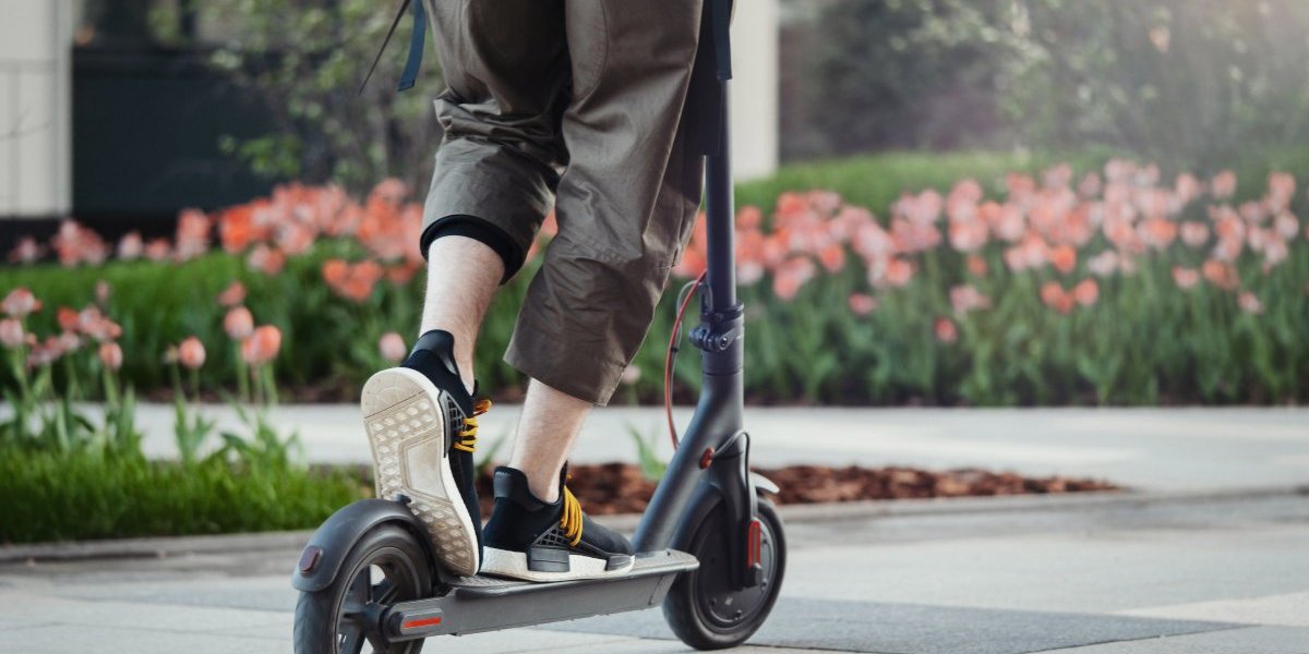 Pljušte kazne! Počelo kažnjavanje vozača električnih trotineta, oglasio se MUP