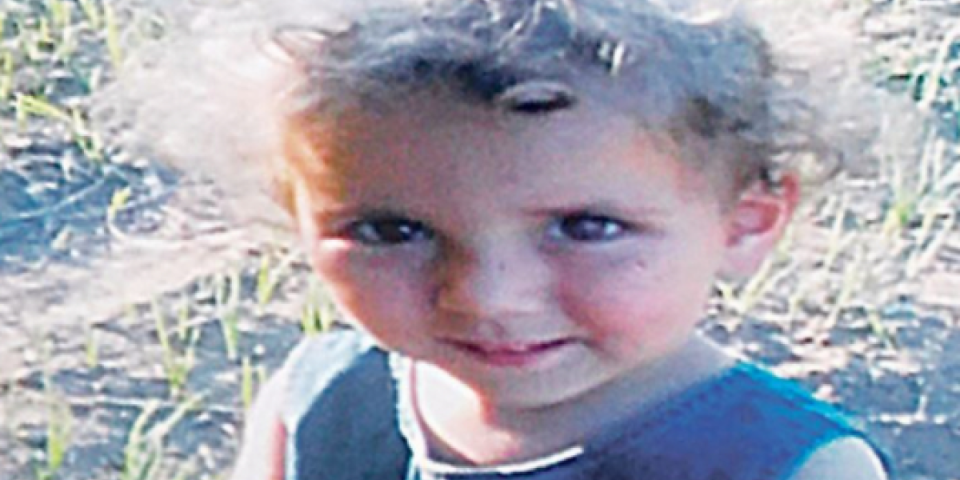 Mala Anđelina (3) je sahranjena u dva sanduka: Potresna ispovest majke devojčice koju je monstrum Vladica silovao, pa ubio ledi krv u žilama