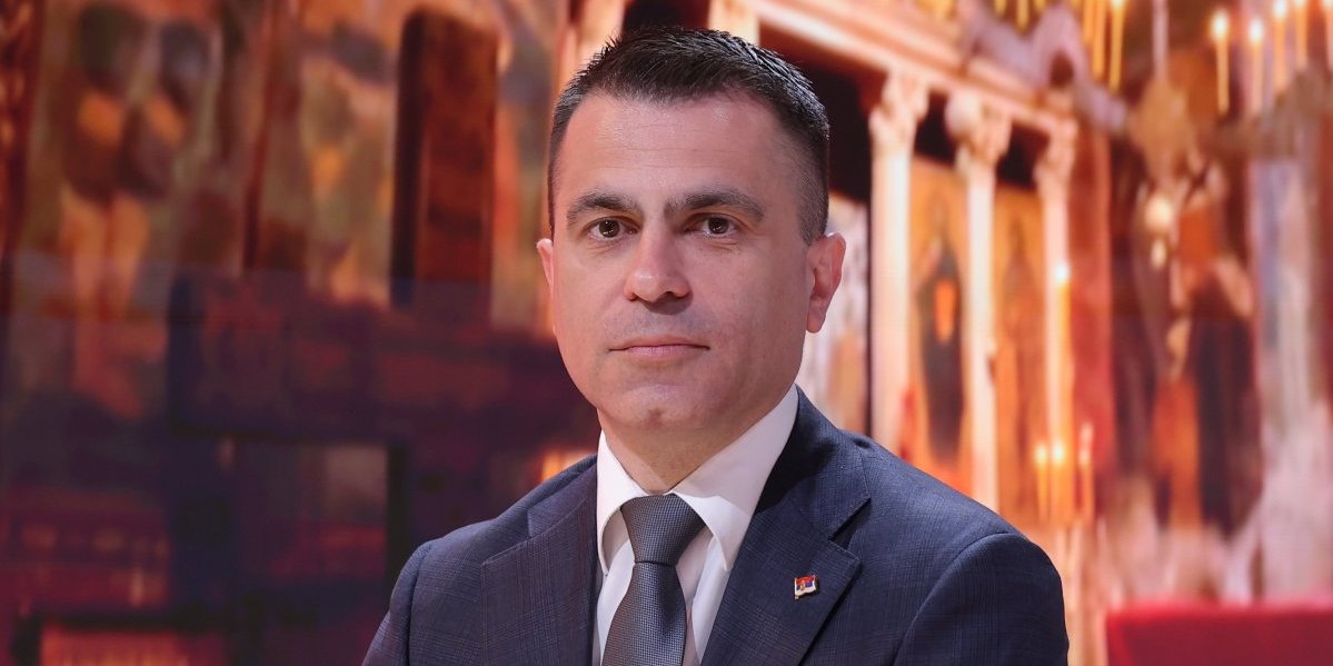Ministar Đorđe Milićević ponosno pozirao sa lepom naslednicom: Privilegija je biti tvoj otac (FOTO)
