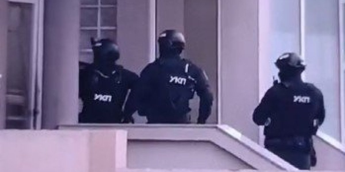 Policija vrši pretrese u Novom Pazaru! U toku je potraga za saradnicima vehabije koji je napao žandarma!
