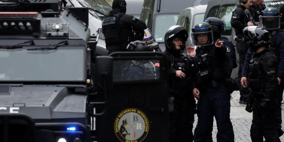 Rus? Ukrajinac? Francuzi uhapsili bombaša nakon što se "razneo" u prestonici