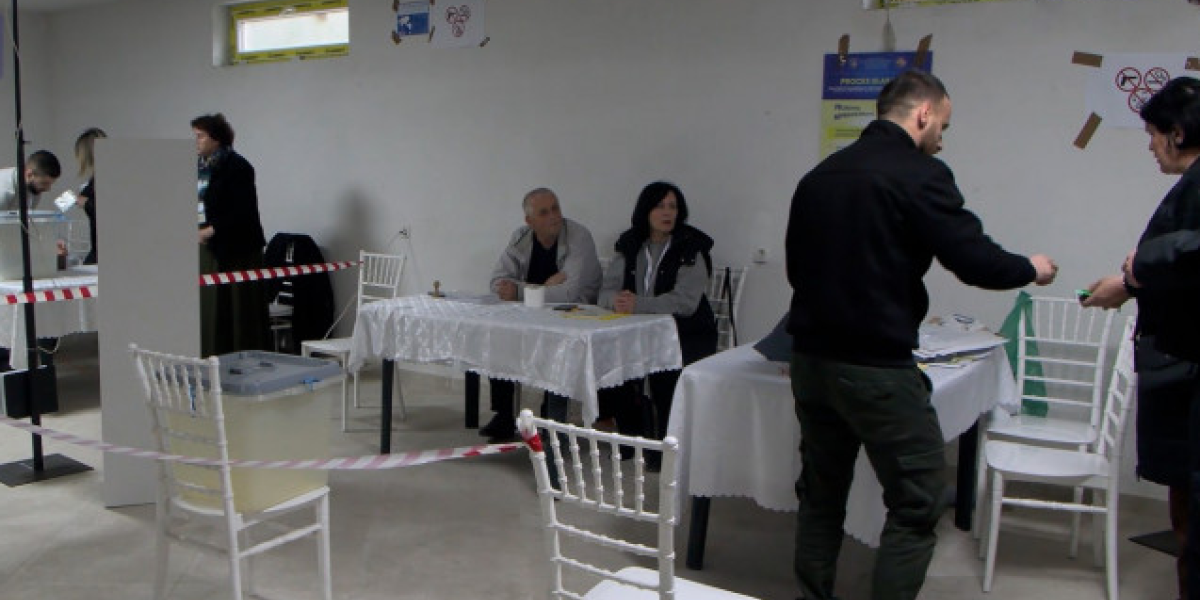 Na biračkom mestu u Bošnjačkoj mahali u prva dva sata od početka referenduma niko nije glasao