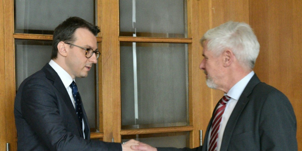Sastanak od krucijalnog značaja: Petar Petković razgovarao o položaju Srba na KiM sa izaslanikom nemačkog MSP (FOTO)