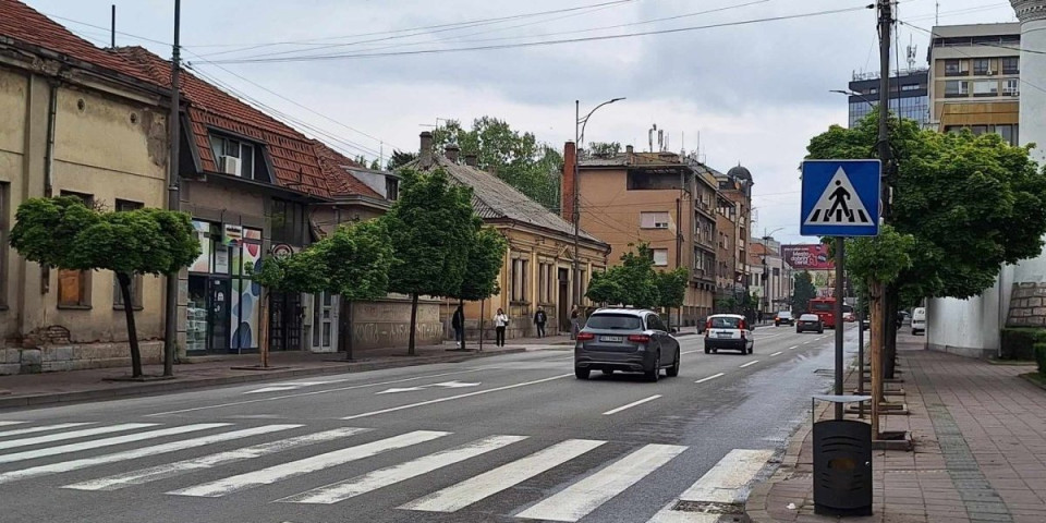 Postoji izuzetak! U jednoj situaciji možete preći ulicu van pešačkog prelaza - samo tako vam neće pisati kaznu