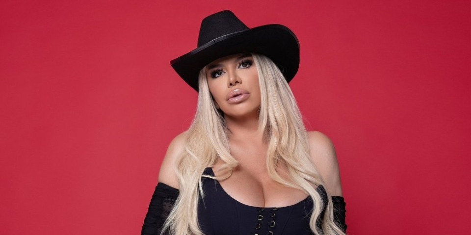 Dara Bubamara sedela na dve stolice: Pevačica bila u pregovorima za Pinkove zvezde, a onda ih ispalila