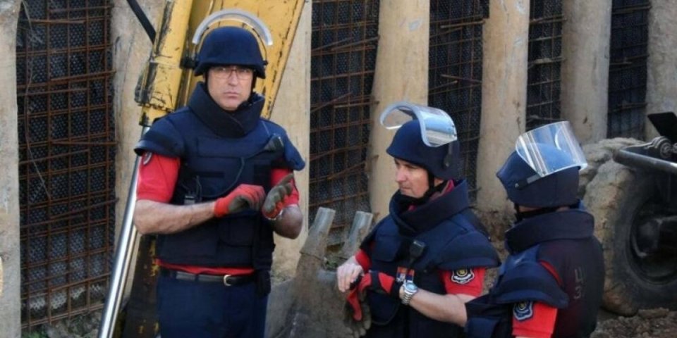 Sređivao stan pa naišao na bombu: Šokiraće vas na kom mestu je bila sakrivena!