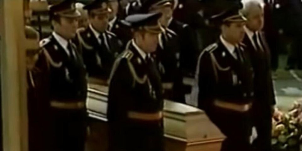 Godišnjica smrti Josipa Broza Tita se ne zaboravlja: Pogledajte kako je izgledala najveća sahrana 20. veka (VIDEO)