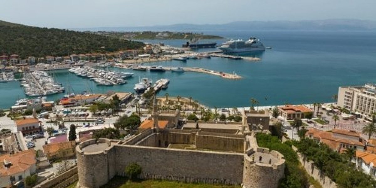 Tirkizno more, peščane plaže, termalni izvori, istorijske znamenitosti... Poluostrvo u Egejskom moru sa razlogom obožavaju mnogi turisti (FOTO)