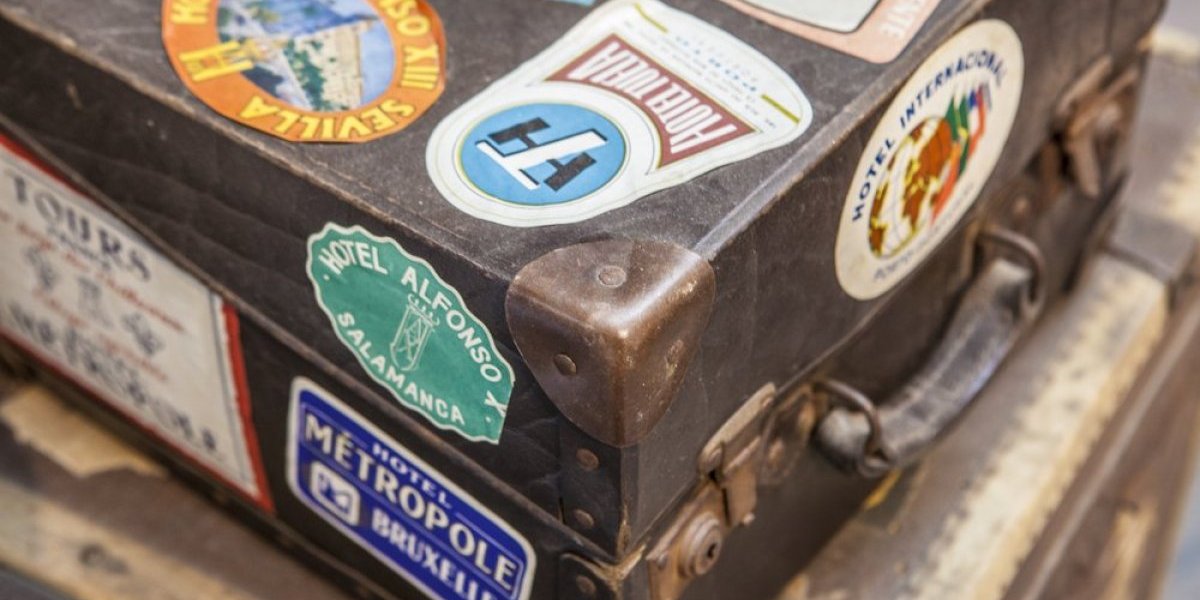 Kupila je izgubljeni kofer, pa doživela šok: Kada ga je otvorila, zanemela je - unutra je bilo pravo bogatstvo (VIDEO)