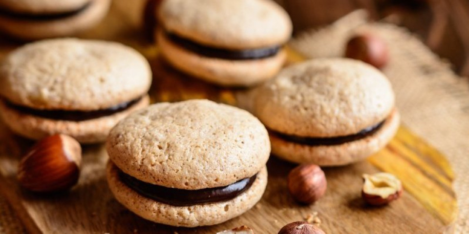 Slavski padobranci: Originalni recept sa samo 4 jaja, puni fila i hrskave teksture