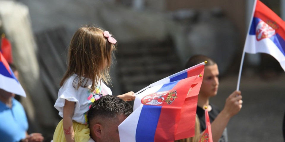 Slavimo Dan srpskog jedinstva, slobode i nacionalne zastave! Danas prijem kod predsednika Vučića, stižu gosti iz Republike Srpske i Crne Gore