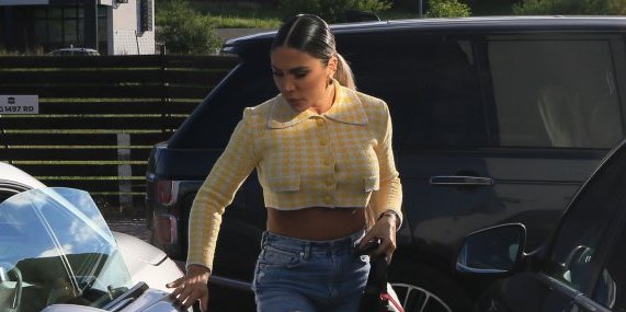 Sandra Afrika kupila novi automobil - Od cene će vam se zavrteti u glavi (FOTO)