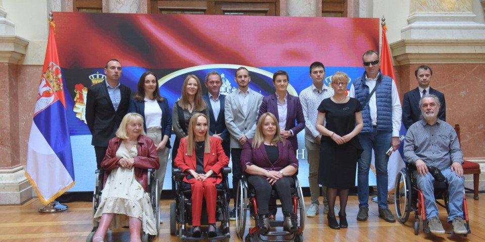 Brnabić sa predstavnicima Udruženja osoba sa invaliditetom: Briga o ljudima je naš najveći zadatak