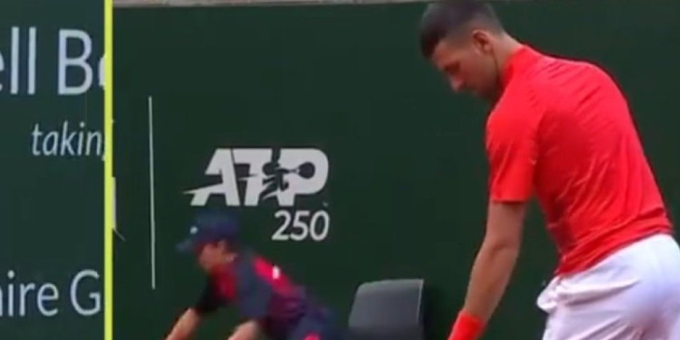 Pao dečak na Novakovom meču! Srbin momentalno obustavio igru! (VIDEO)
