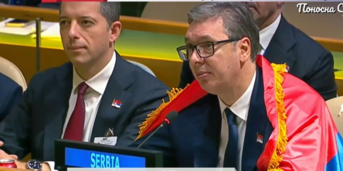 Vučić se obratio u GS UN nakon usvojene sramne rezolucije i jasno poručio: Nikad neće uspeti da stave žig na naš narod!
