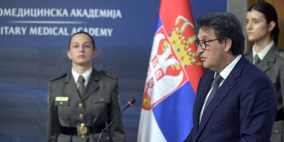 Ministar Gašić prisustvovao obeležavanju jubileja 15 godina Medicinskog fakulteta VMA