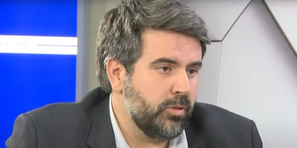 Ljudi, vidite ovaj skandal: Milov plaćenik i ustaša iz Crne Gore bi da "oslobađa i preuzima Srbiju" - Ovog čoveka hoće za premijera