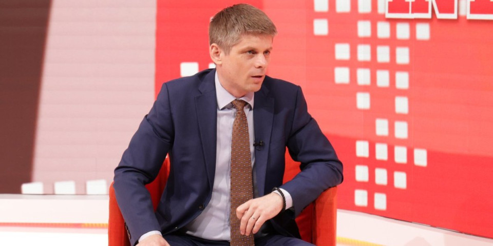 Gujon: Picula pokušava da objasni da mi moramo da sledimo put rata, a zaboravio je da pomene da na Kim Srbi žive u getu! (VIDEO)