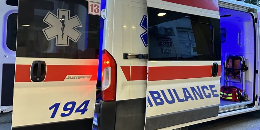 Užas kod Čačka! Muškarac zadobio teške opekotine izvlačeći automobil, hitno prebačen za Beograd