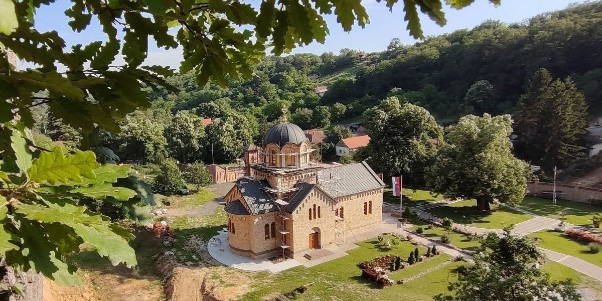 Manastir Bešenovo