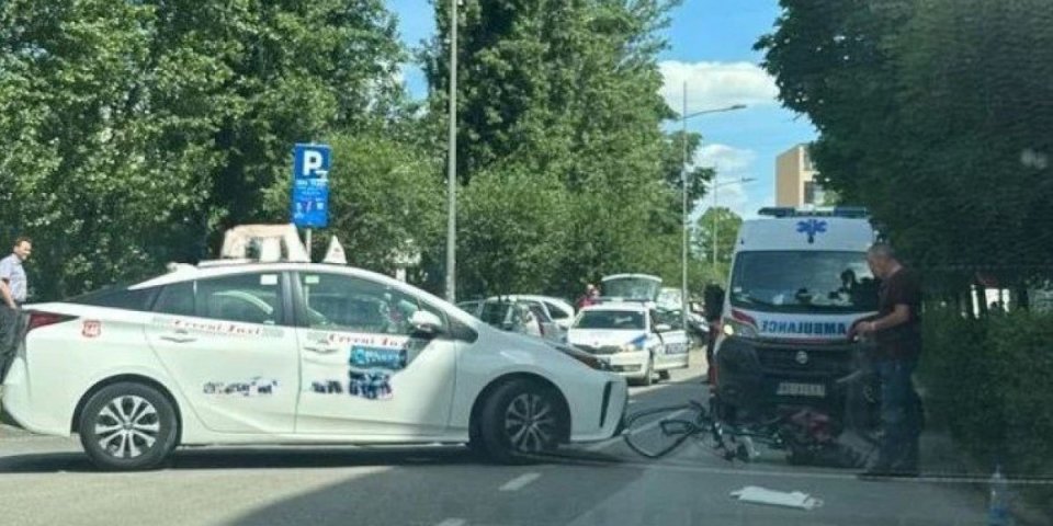 Taksista oborio biciklistu: Saobraćajna nezgoda u Novom Sadu