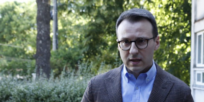 Petar Petković, direktor Kancelarije za Kosovo i Metohiju, reagovao je na izjave predsednice privremenih prištinskih institucija Vjose Osmani koja je ponovo govorila o navodnim, kako je rekla, destabilišućim tendencijama Beograda.