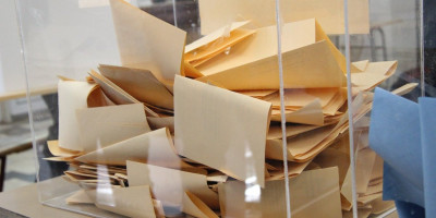 Predsednik Gradske izborne komisije Zaječara Nenad Dinulović saopštio je preliminarne rezultate lokalnih izbora održanih 8. juna u tom gradu i naglasio da je najviše glasova osvojila lista Srpske napredne stranke "Ne damo Srbiju - Aleksandar Vučić", odnosno 47,13 odsto glasova.