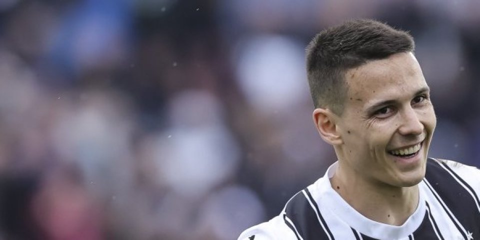 Svetozar Marković  potpisuje novi ugovor s Partizanom!