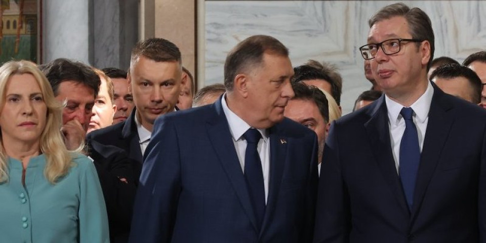 Sabor posvećen budućnosti! Vučić se oglasio nakon molebana: Da sve nesloge ostanu iza nas i da pošaljemo poruku mira!