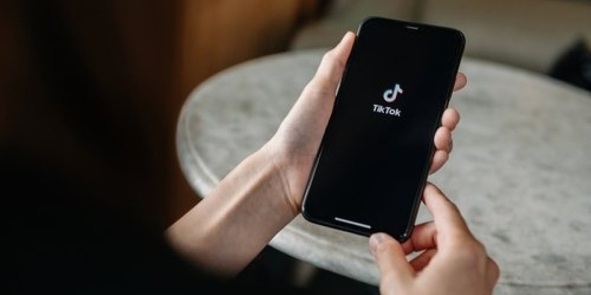 Milijarde nastale od potpune gluposti! Evo šta su ljudi uradili na TikToku (VIDEO)