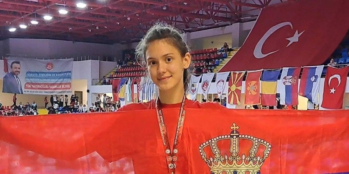 Bravo, Nina, uspela si da ostvariš svoj san! Zlatna medalja za Srbiju  - trobojka na pobedničkom postolju! (FOTO)