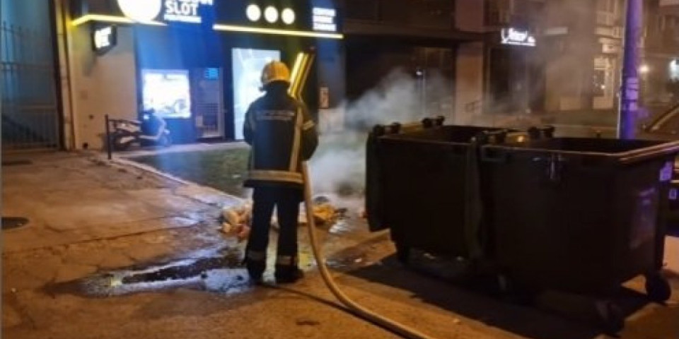 Novosadska policija uhapsila piromana: Išao ulicom i redom palio kontejnere (FOTO/VIDEO)