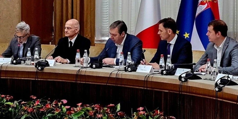 Vučić i Mali sa poslovnom delegacijom MEDEF