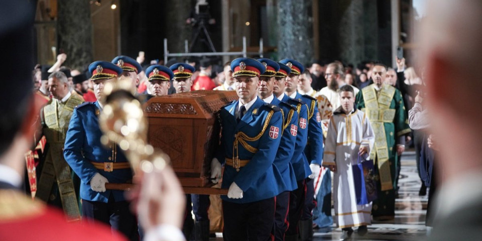 Ruka srpskog svetitelja ispraćena iz Mileševe za Beograd: Biće prikazana na Spasovdanskoj litiji (FOTO)