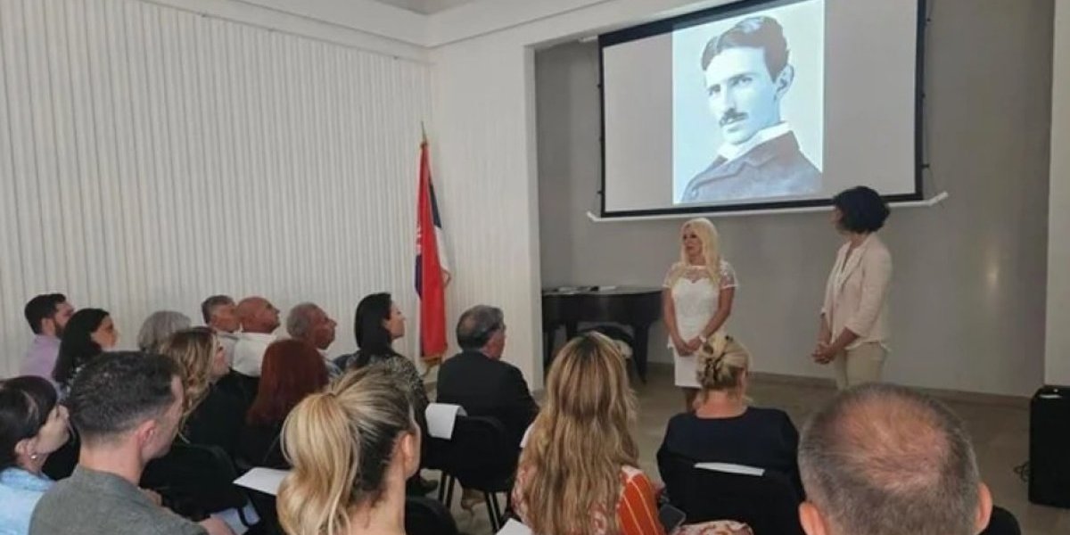 Neispričana priča o životu najvećeg Srbina: Muzej Nikole Tesle u Rimu nastavio uspešnu turneju filma "Bežično" (FOTO)