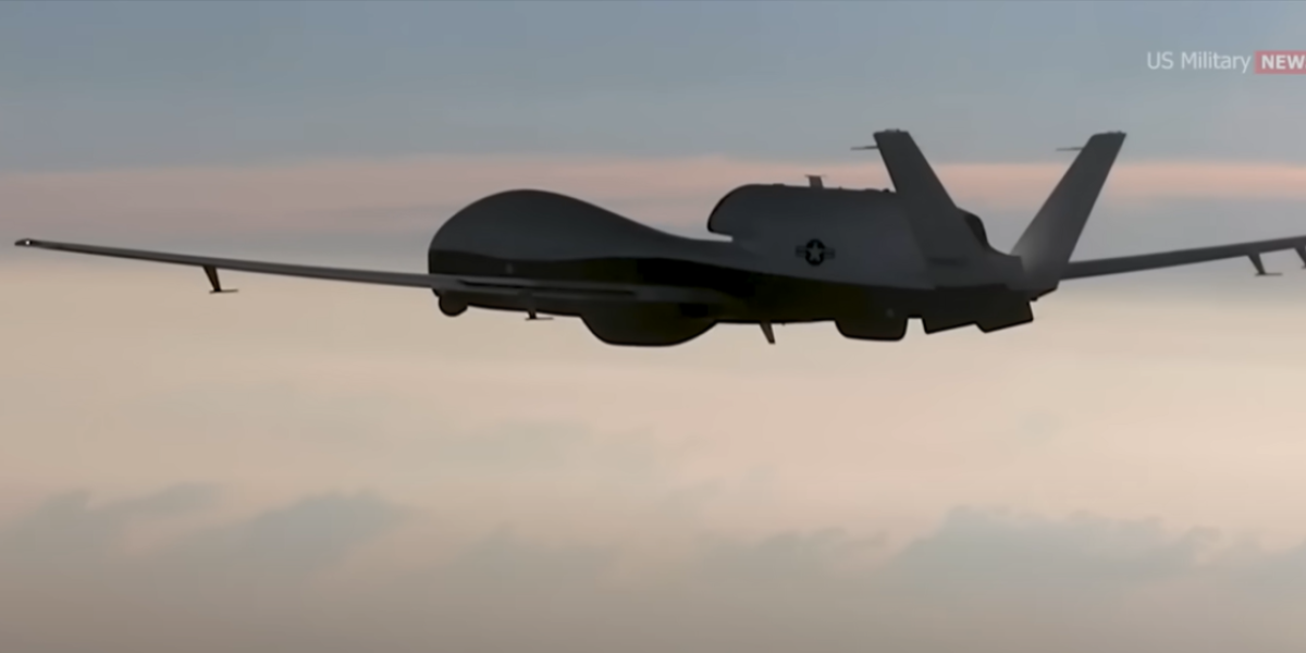 Najmoćniji američki dron koji je špijunirao kod Krima poslao hitan signal! Šta su mu ovo Rusi uradili?! (FOTO, VIDEO)