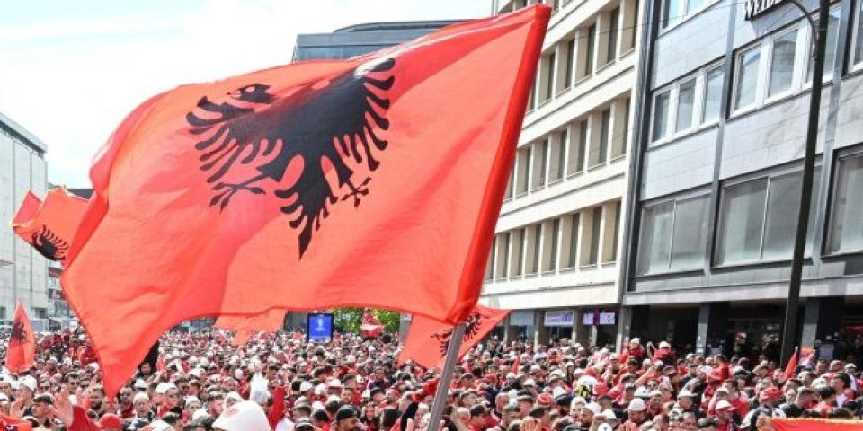 Skandal u Strazburu: Ulicama odzvanjale reči podrške najvećim krvnicima - da li je ovo moguće?!