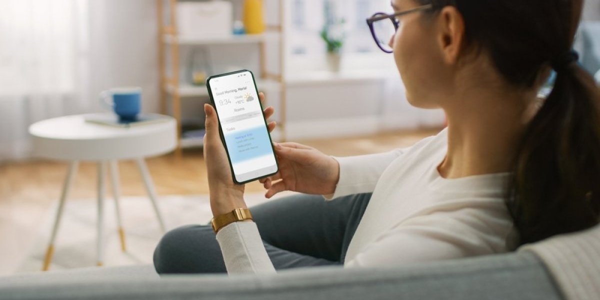 Nikako ne radite ovo sa telefonom dok je maska na njemu! Može oštetiti bateriju u sekundi