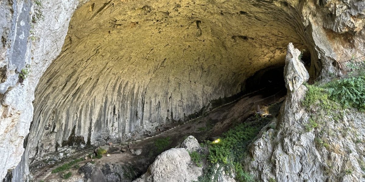 Beg od vrućine i uživanje u prirodi: Potpećka pećina je prirodna hiperbarička komora!