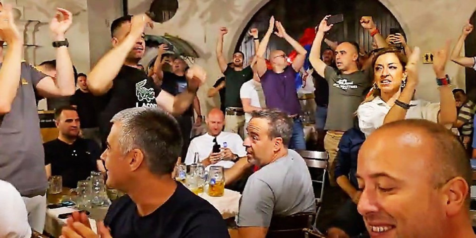 Srpski navijači okupirali Minhen, grmi "Bože pravde"! (VIDEO)