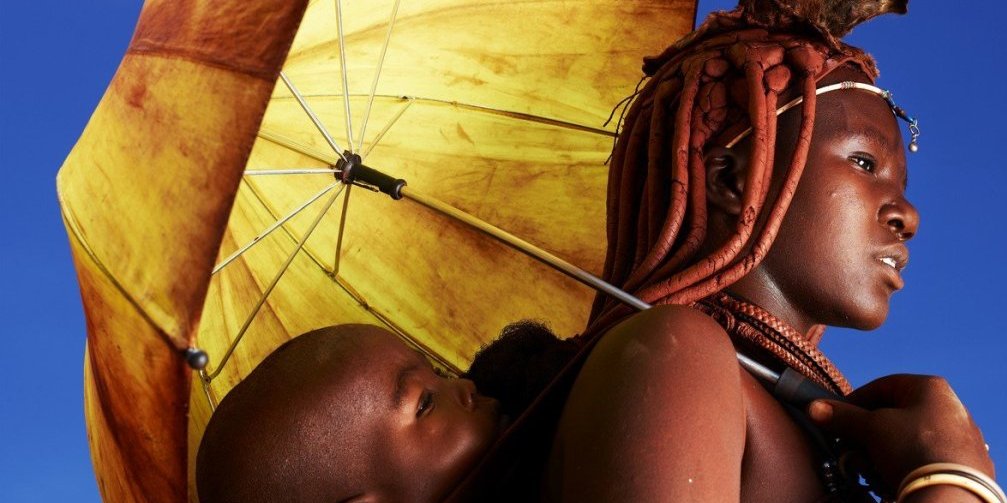 Žene koje žive u ovom plemenu lepe su kao Boginje! Nikada se ne kupaju, a koža im prelepo miriše (FOTO)