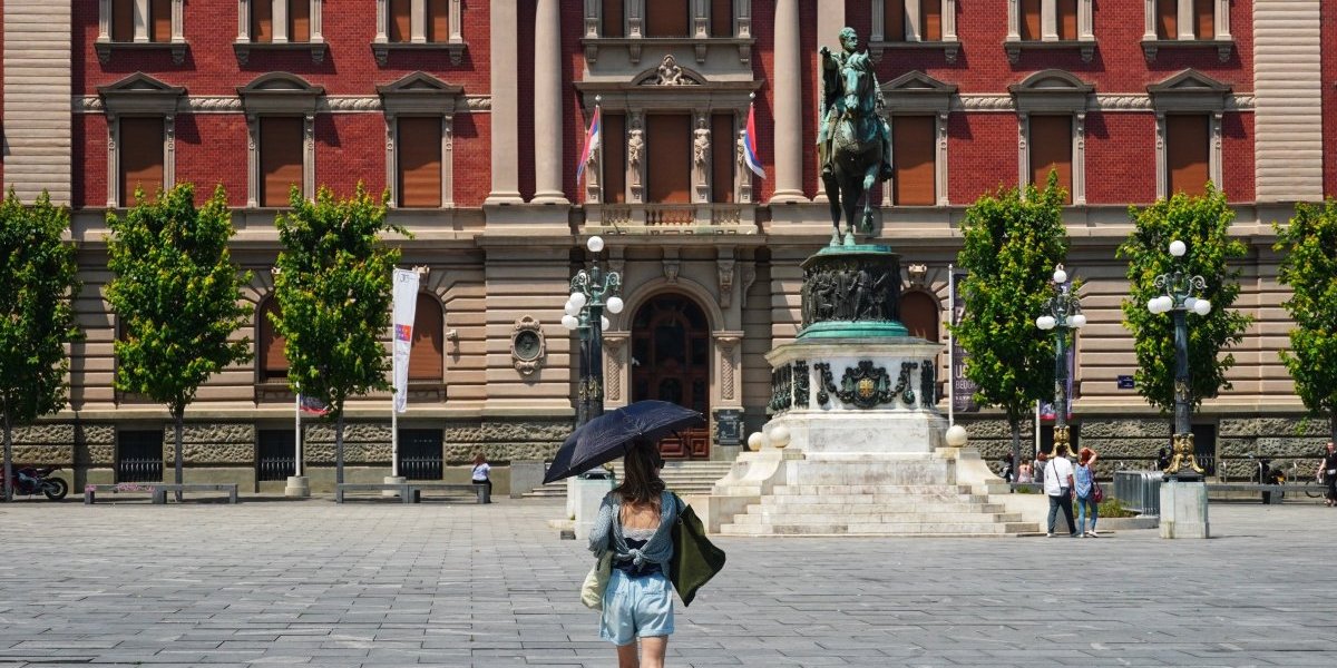 Pakleno visoke temperature u Srbiji! Oboreni svi rekordi - oglasio se RHMZ! Ne izlazite bez preke potrebe