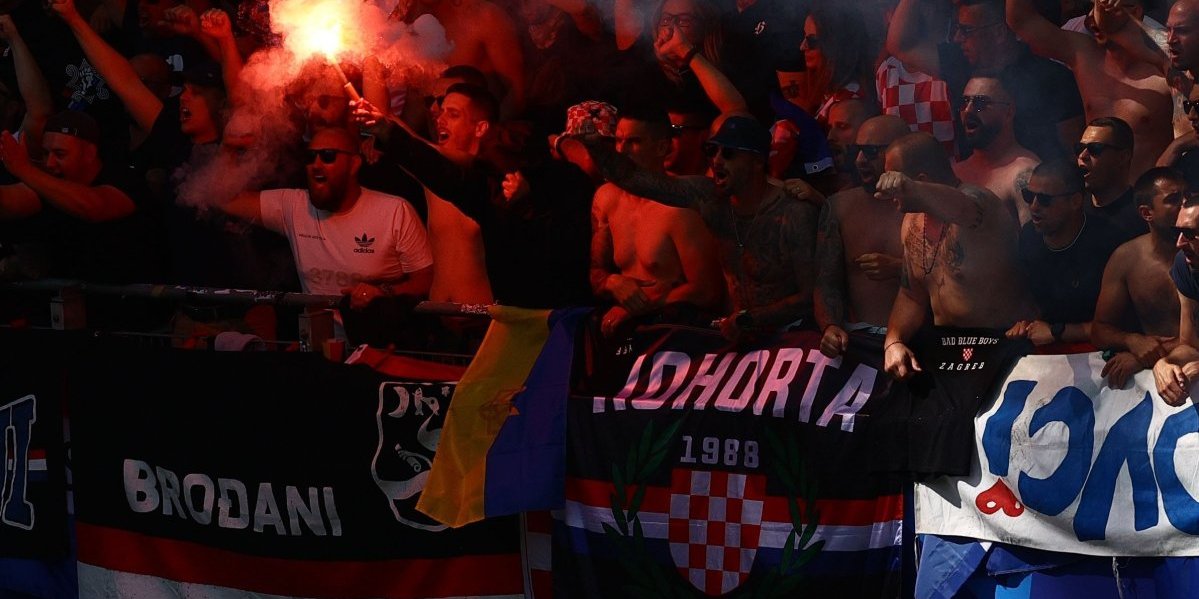 Nastavlja se ustaško orgijanje! Fudbaleri Hrvatske bi da se zagrevaju uz srbomrzačku pesmu!